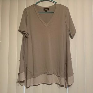GiGiO women sz M gray short-sleeve flowy angular shirt barely worn